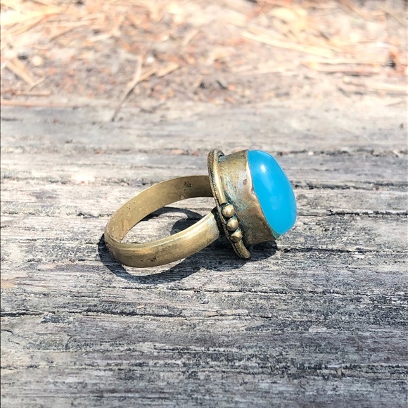 Vintage brass and aqua blue cabochon ring size 8 - Picture 4 of 7
